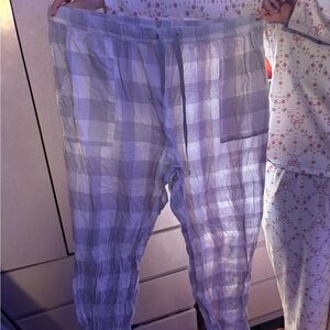 Women’s Grey and white Checkered Pants